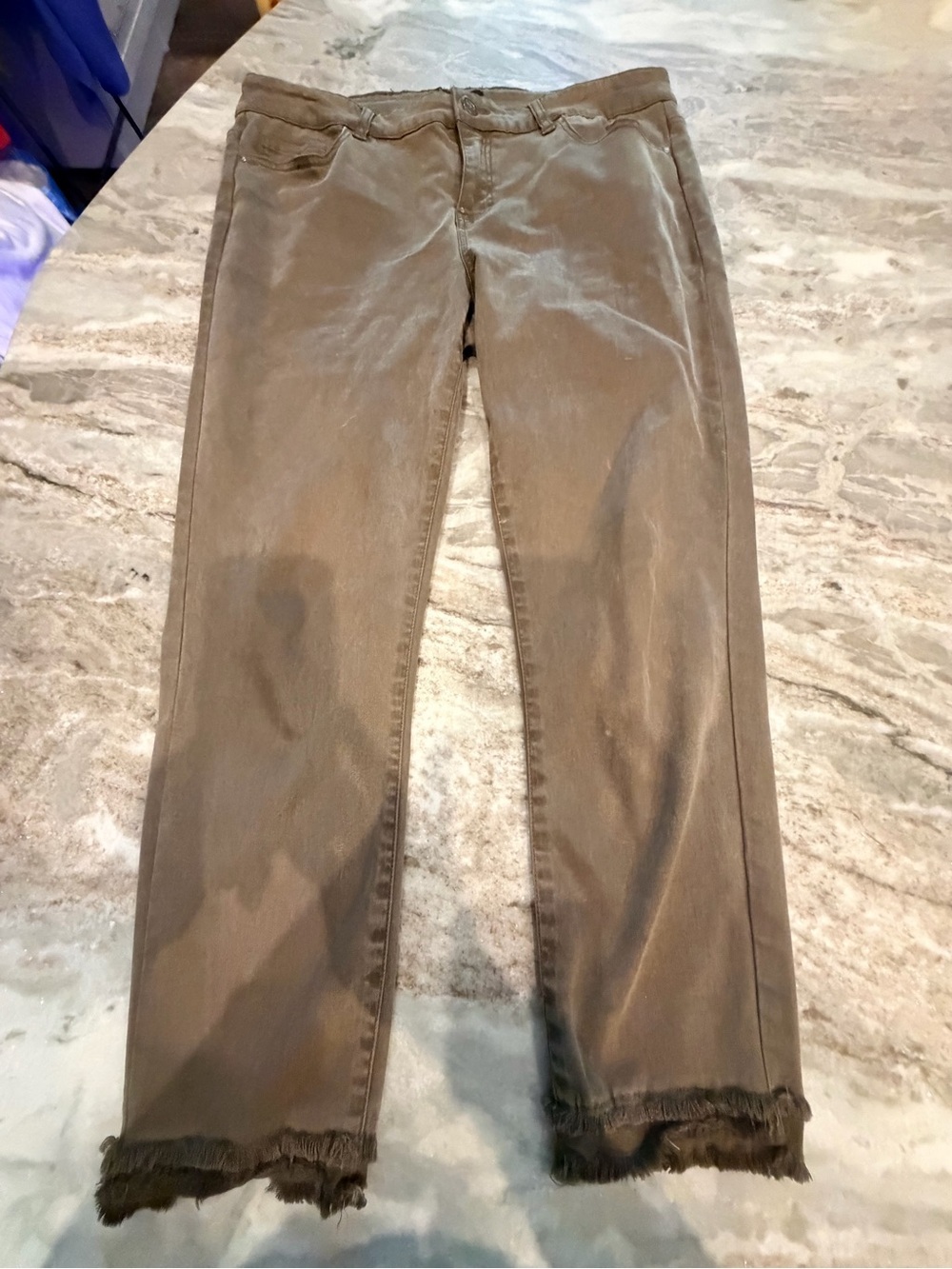 Renuar Taupe Coated Raw Hem Jeans Women’s Size 12 Straight Leg Pants